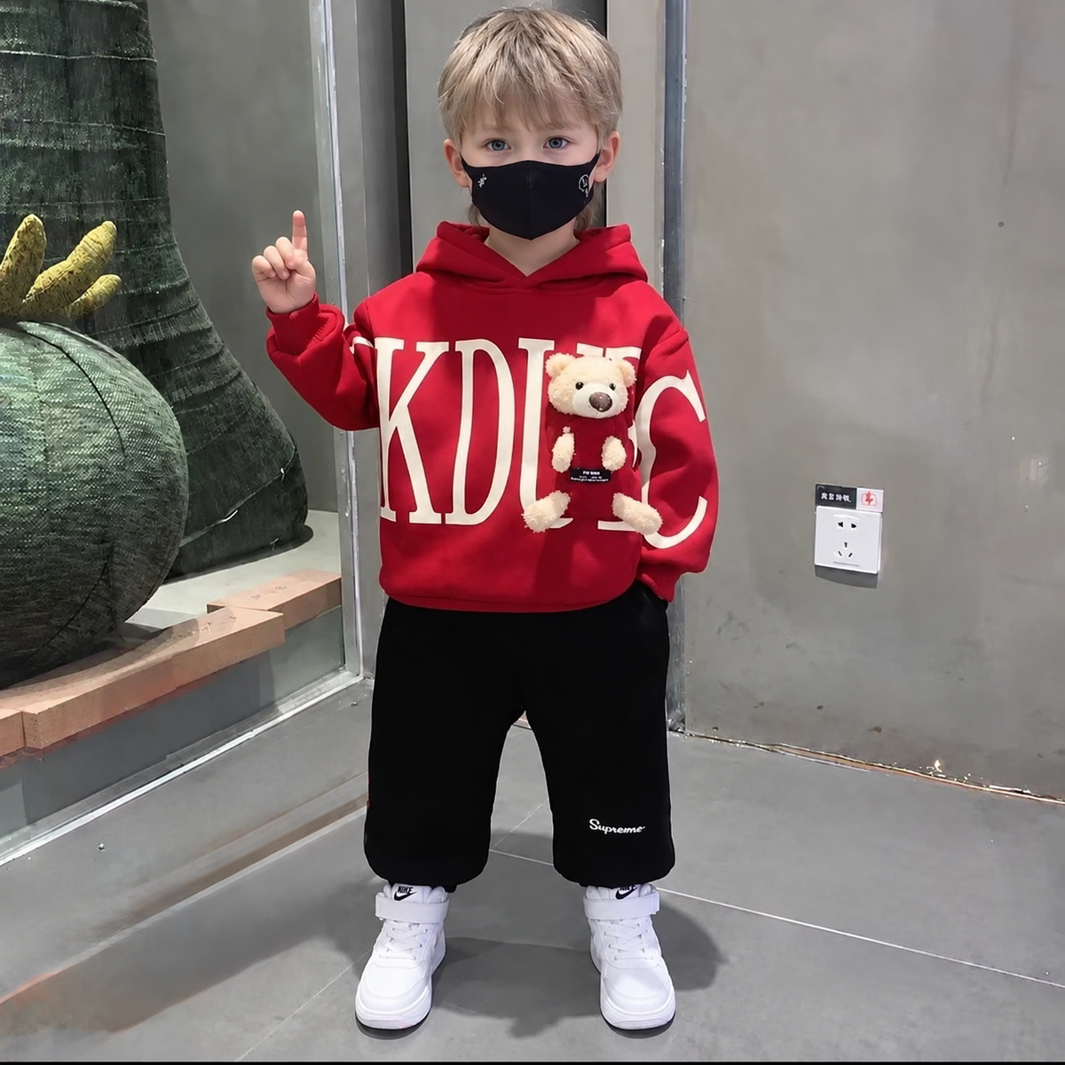 Conjunto Infantil de Invierno con Capucha